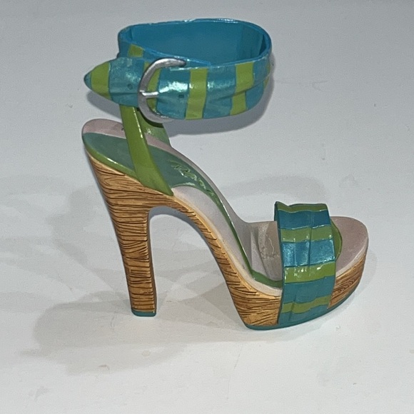 Just The Right Shoe by Raine Blue and Green Sandal - Picture 3 of 10